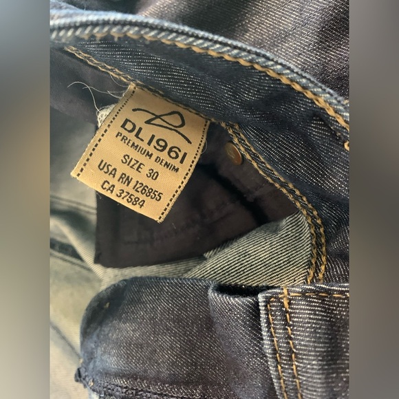 DL1961 Blue Boot Cut Jeans Classic Denim - Picture 3 of 7